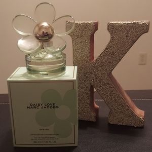 Mac Jacob's Daisy Love Spring Fragrance